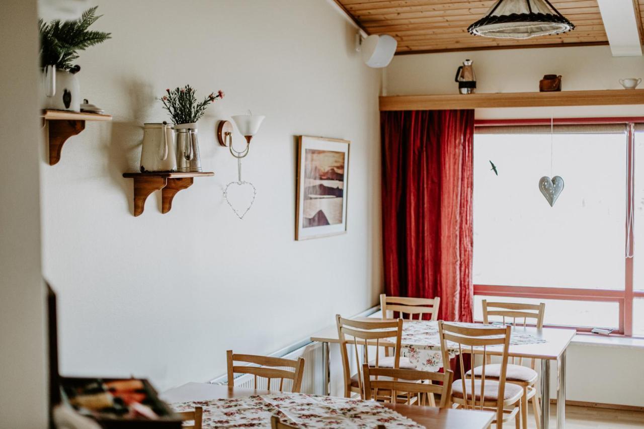 Narfastadir Guesthouse Laugar  Bagian luar foto