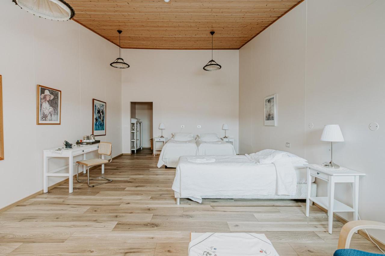 Narfastadir Guesthouse Laugar  Bagian luar foto