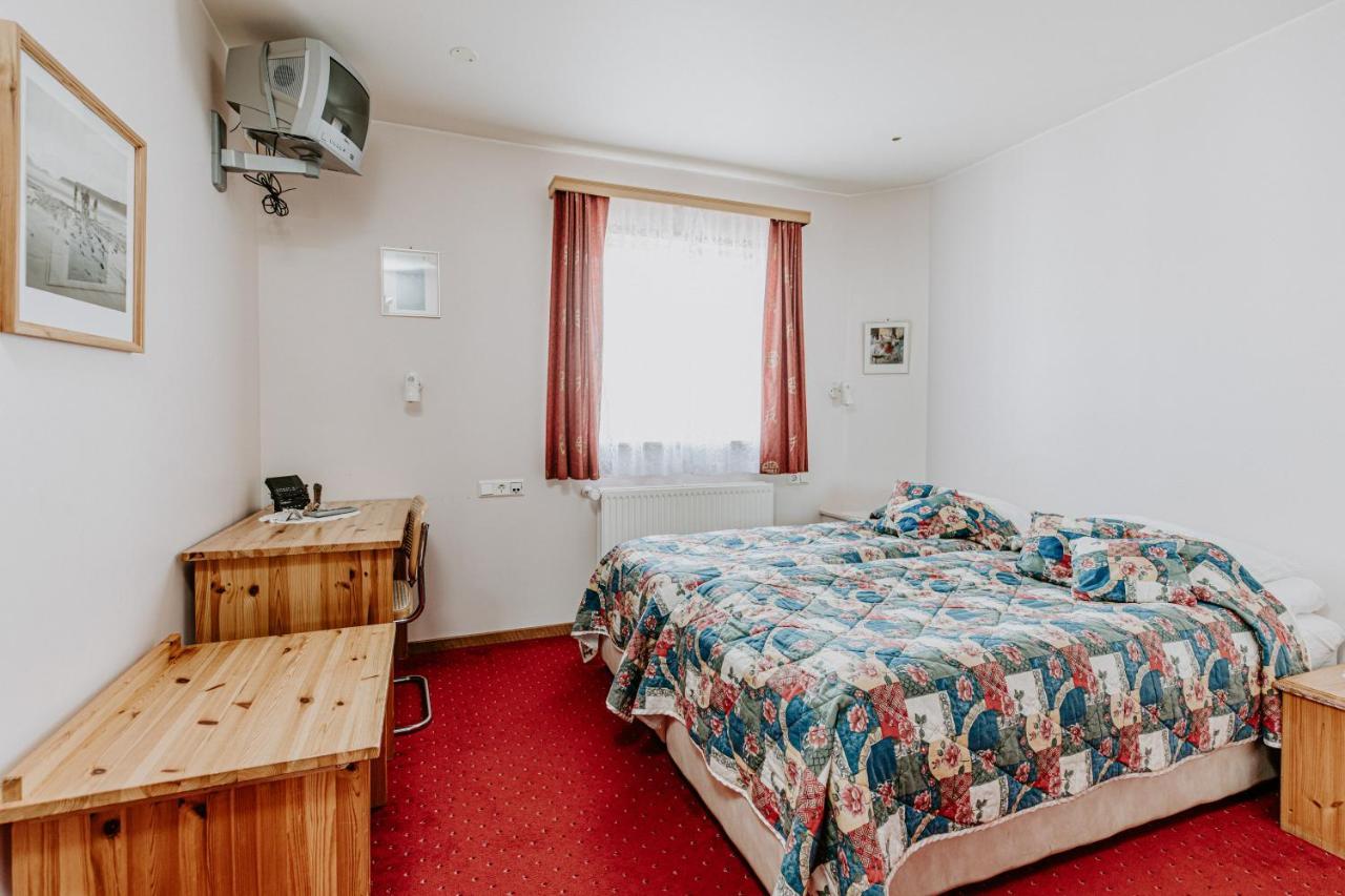 Narfastadir Guesthouse Laugar  Bagian luar foto